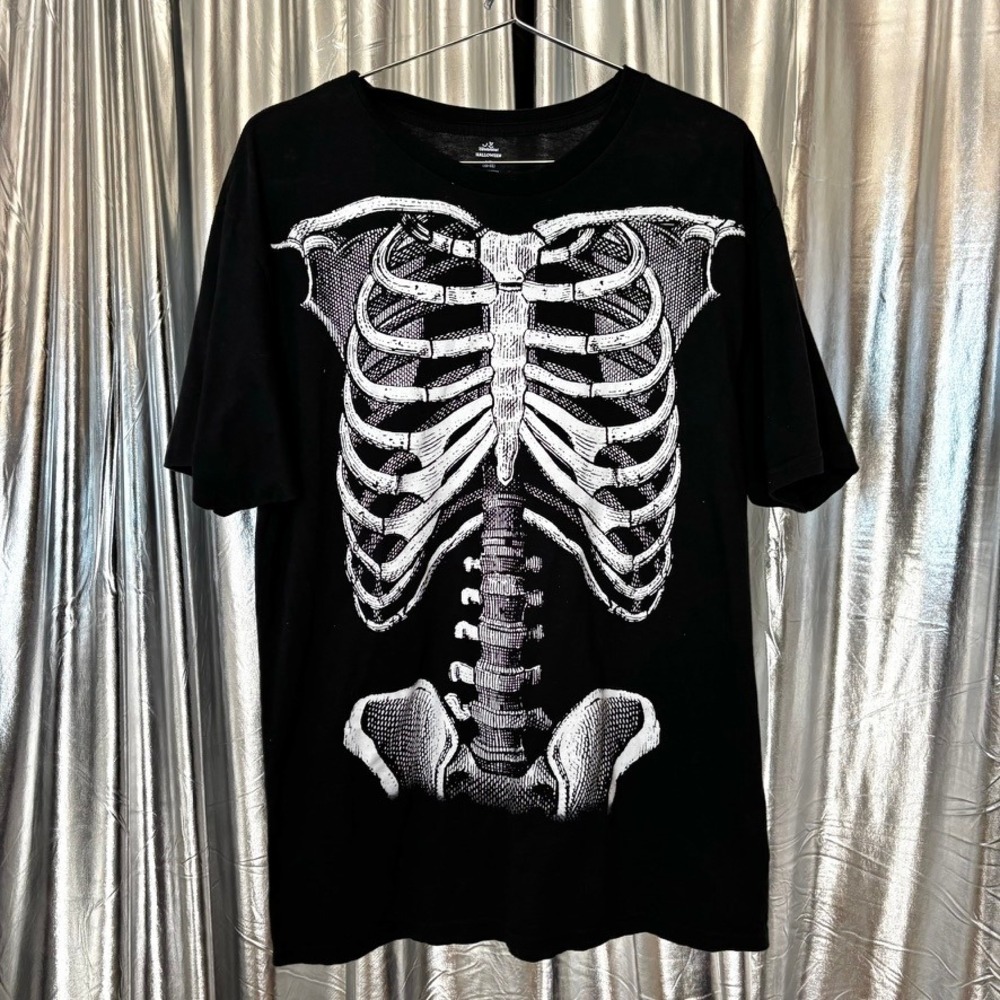 Skeleton Ribcage Graphic Tee Black Halloween Shirt